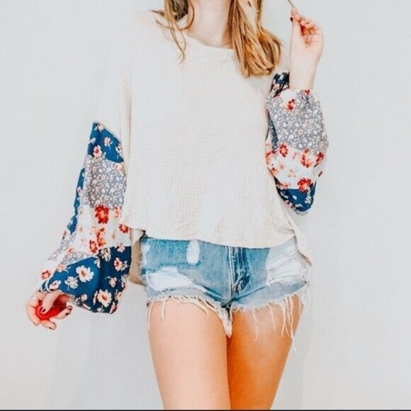 Altered state top floral arms - Picture 1 of 2